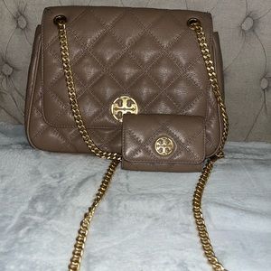 AUTHENTIC Taupe Tory Burch Willa with small matching card holder.